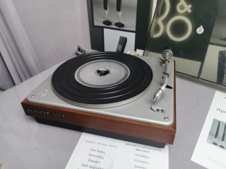 BEOGRAM 1000 TURNTABLE